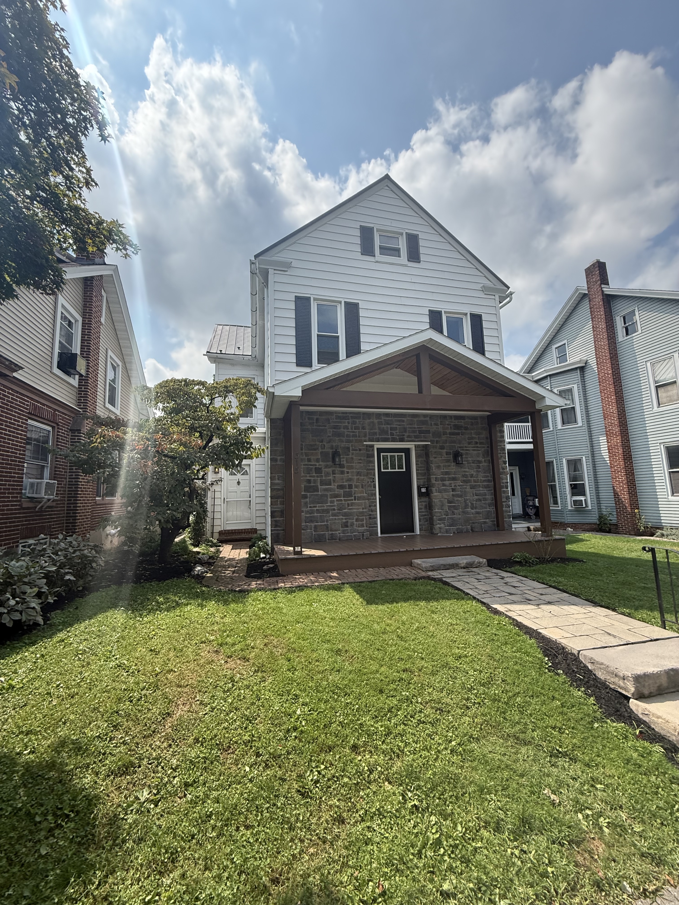 315 E Main St