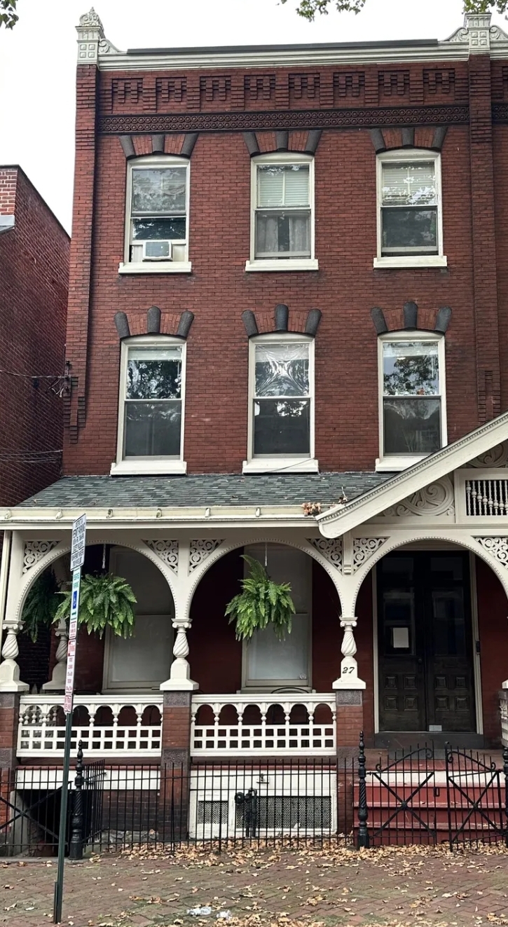 27 N Shippen St - 2