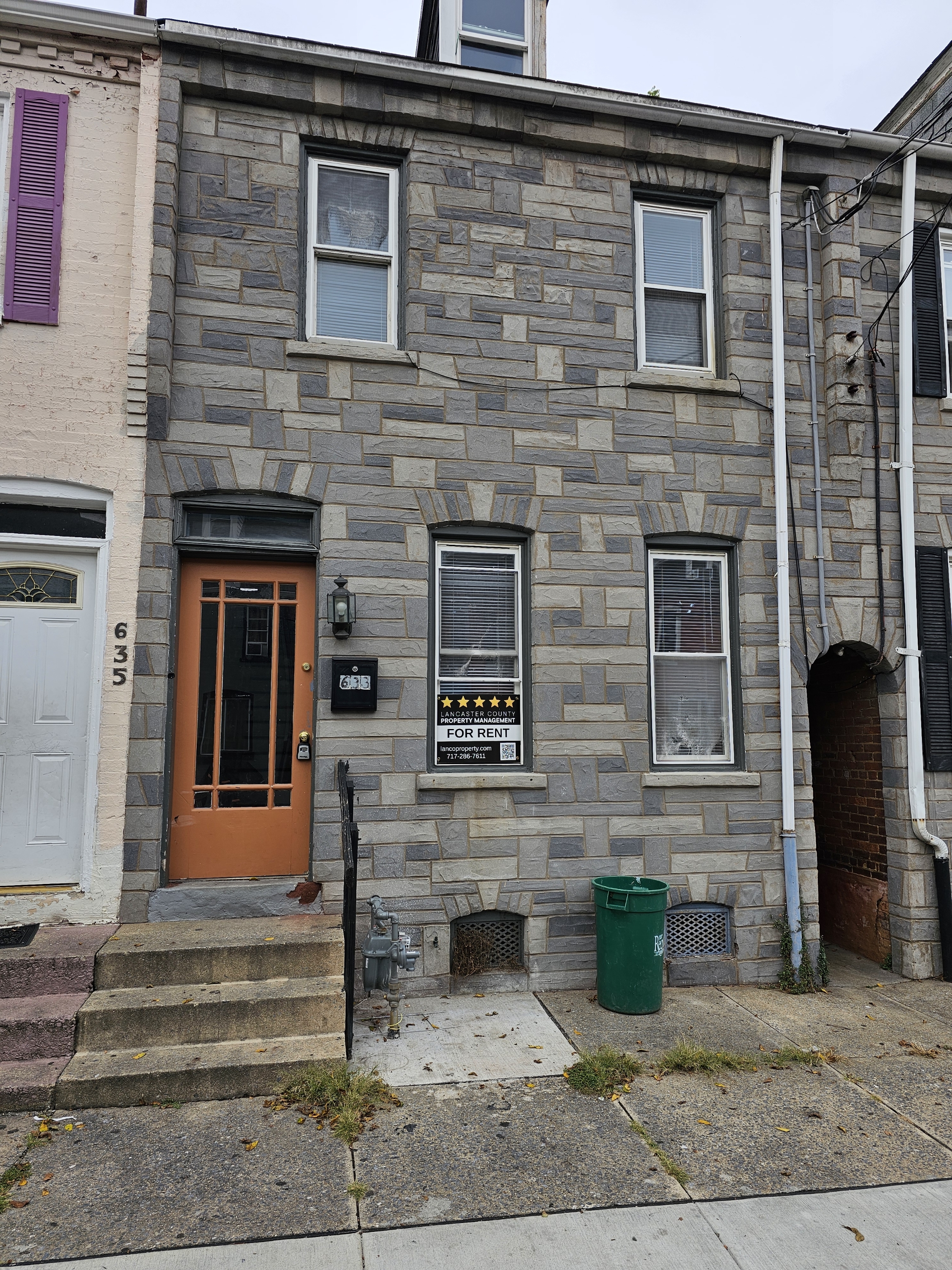 633 1st St - 1